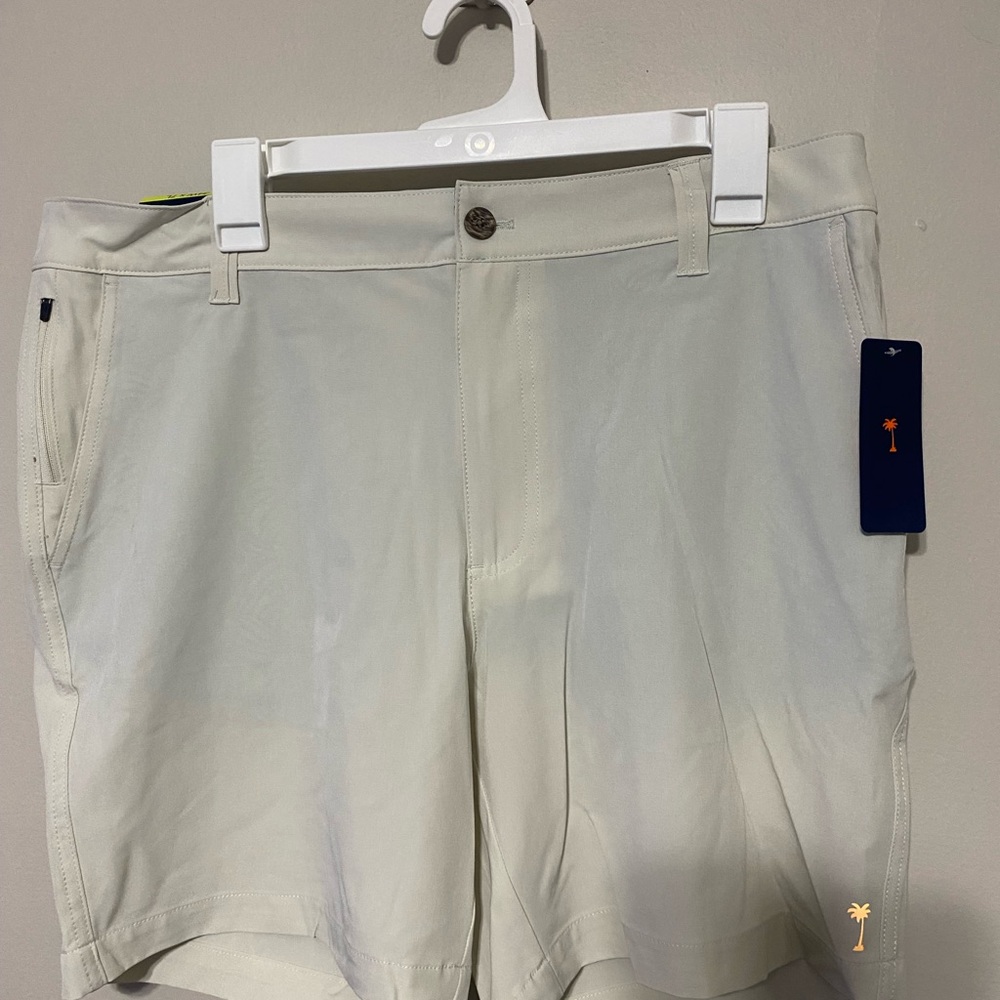 Margaritaville Cream Bermudas Versatile Warm Weather Wear